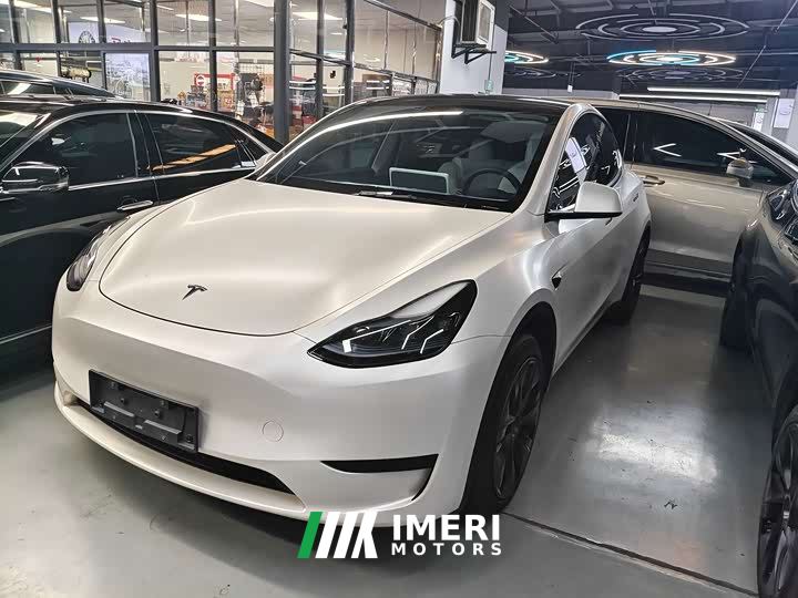 Tesla Model Y Rear-Wheel Drive - автомобиль из Китая