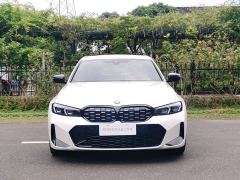 BMW 3 Series 330i M Sport Night Edition Package - ფოტო 2