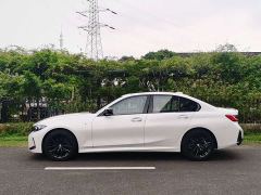 BMW 3 Series 330i M Sport Night Edition Package - ფოტო 3