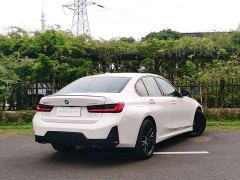BMW 3 Series 330i M Sport Night Edition Package - ფოტო 4