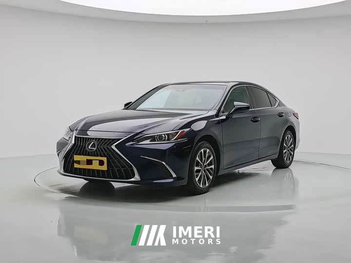 Lexus ES 200 Premium Edition - автомобиль из Китая