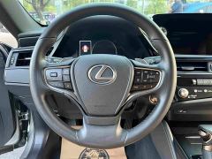 Lexus ES 200 Excellence Edition - photo 16