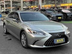 Lexus ES 200 Excellence Edition - photo 2