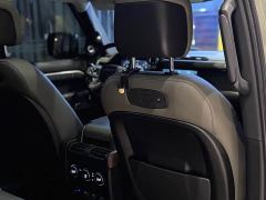 Land Rover Defender 110 P400 HSE - photo 8