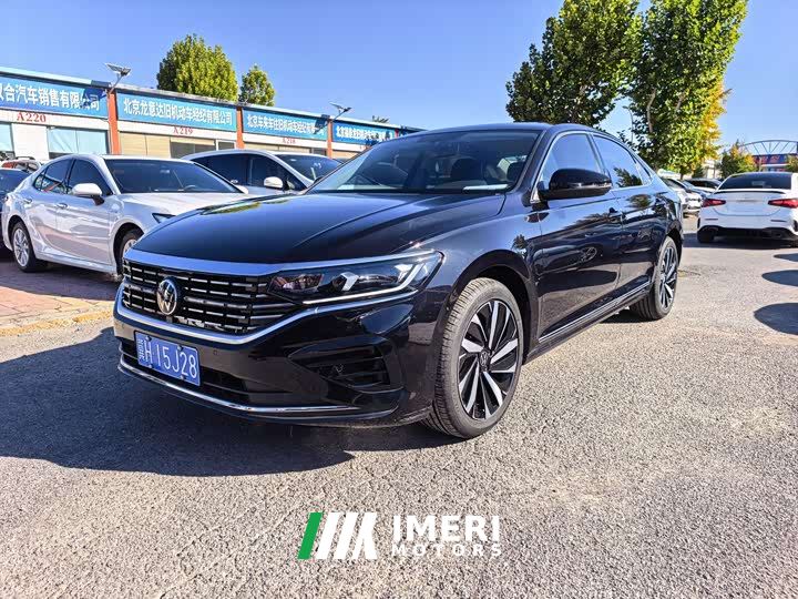 Volkswagen Passat 330TSI Elite - ავტომობილი ჩინეთიდან
