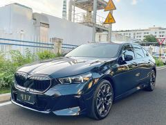 BMW 5 Series 530Li Luxury M Sport Package - ფოტო 1