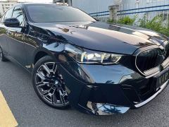 BMW 5 Series 530Li Luxury M Sport Package - ფოტო 16