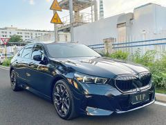 BMW 5 Series 530Li Luxury M Sport Package - ფოტო 3