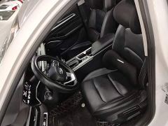 Geely Emgrand 4th Generation 1.5L CVT Luxury - ფოტო 14