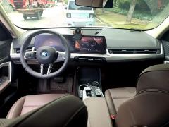 BMW iX1 eDrive25L M Sport Package - ფოტო 9
