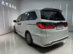 Honda Odyssey 2.0L e:HEV Luxury - ფოტო 8