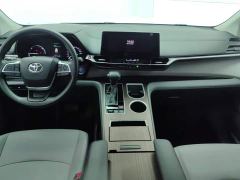 Toyota Gravia 2.5L Hybrid Luxury - photo 12