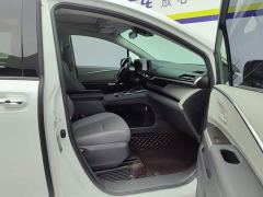 Toyota Gravia 2.5L Hybrid Luxury - photo 8