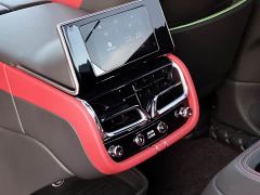 Bentley Bentayga 4.0T V8 Long Wheelbase Elegance Edition - фото 18