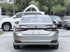 Lexus ES 200 Premium Edition - ფოტო 4