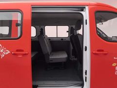 Wuling Yangguang 300km Comfort Passenger Van 75kW - ფოტო 15