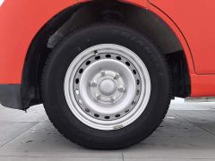 Wuling Yangguang 300km Comfort Passenger Van 75kW - ფოტო 17
