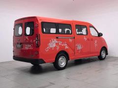 Wuling Yangguang 300km Comfort Passenger Van 75kW - ფოტო 2