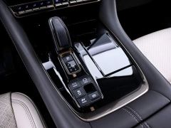 Toyota Alphard Hybrid 2.5L Premium Edition - фото 10