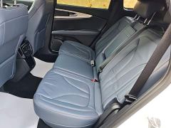 Lincoln Explorer 2.0T AWD Premium - ფოტო 16