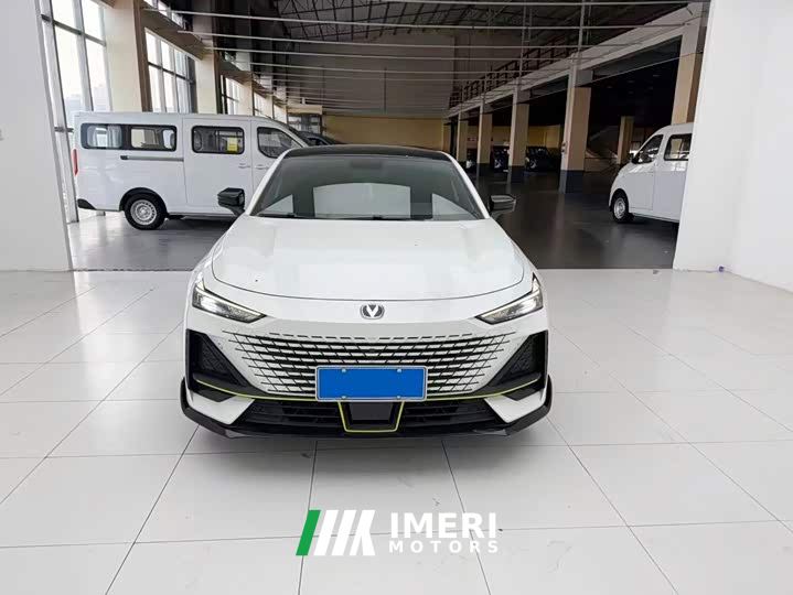 Changan UNI-V 1.5T Sport Edition - автомобиль из Китая