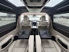 Toyota Vellfire Crown Hybrid 2.5L Executive Premier Edition - photo 12