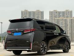 Toyota Vellfire Crown Hybrid 2.5L Executive Premier Edition - photo 15