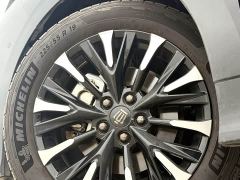 Toyota Vellfire Crown Hybrid 2.5L Executive Premier Edition - photo 19