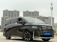 Toyota Vellfire Crown Hybrid 2.5L Executive Premier Edition - photo 4