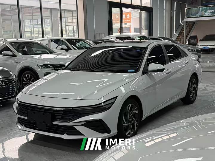 Hyundai Elantra 1.5L CVT Luxury