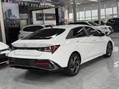 Hyundai Elantra 1.5L CVT Luxury - фото 10