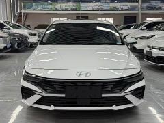 Hyundai Elantra 1.5L CVT Luxury - фото 3