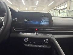 Hyundai Elantra 1.5L CVT Luxury - фото 8
