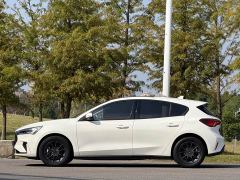 Ford Focus Hatchback EcoBoost 180 Automatic Sport Edition - ფოტო 4