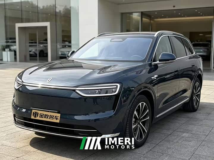 Aito M7 EREV Pro AWD Edition 6-seater - автомобиль из Китая