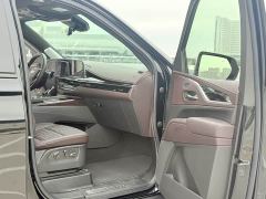 Cadillac Escalade 6.2L Canadian Spec - photo 6