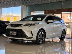 Toyota Grevias 2.5L Hybrid Premium Plus Edition - photo 1