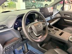 Toyota Grevias 2.5L Hybrid Premium Plus Edition - photo 3