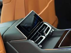 Bentley Flying Spur 4.0T V8 Elegance Edition - ფოტო 16
