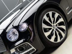 Bentley Flying Spur 4.0T V8 Elegance Edition - ფოტო 3