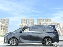 Lexus LM 500h Six-Seat Premium Edition - фото 14