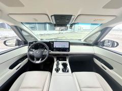 Lexus LM 500h Six-Seat Premium Edition - фото 9