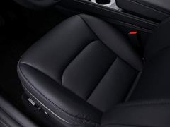 Tesla Model Y Rear-Wheel Drive - ფოტო 13