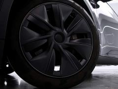 Tesla Model Y Rear-Wheel Drive - ფოტო 16