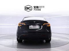 Tesla Model Y Rear-Wheel Drive - ფოტო 4