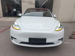 Tesla Model Y Rear-Wheel Drive - ფოტო 2