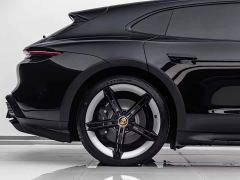 Porsche Taycan 4 Cross Turismo - photo 11