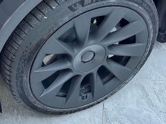 Tesla Model Y Rear-Wheel Drive - ფოტო 5