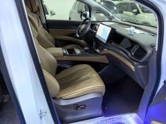 Denza D9 EV 600 AWD Flagship - ფოტო 11