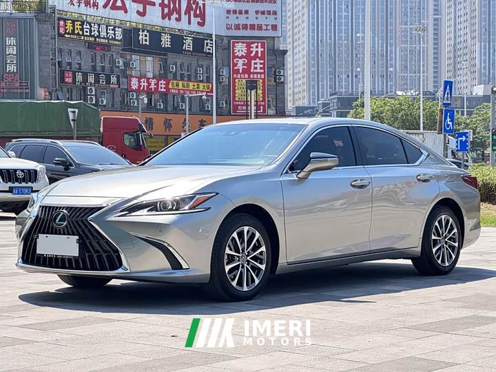 Lexus ES 200 Excellence Edition - car from China